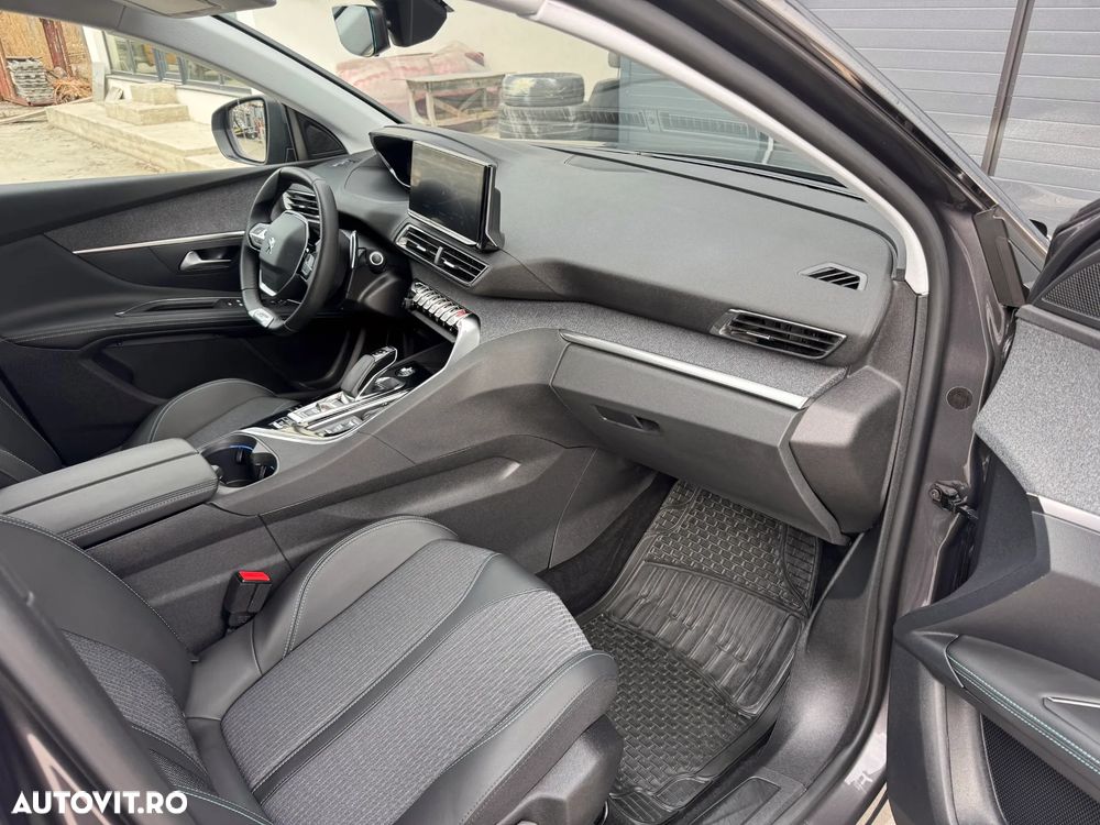 Peugeot 3008 — 13