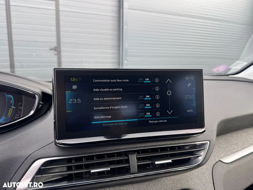 Peugeot 3008 — 28