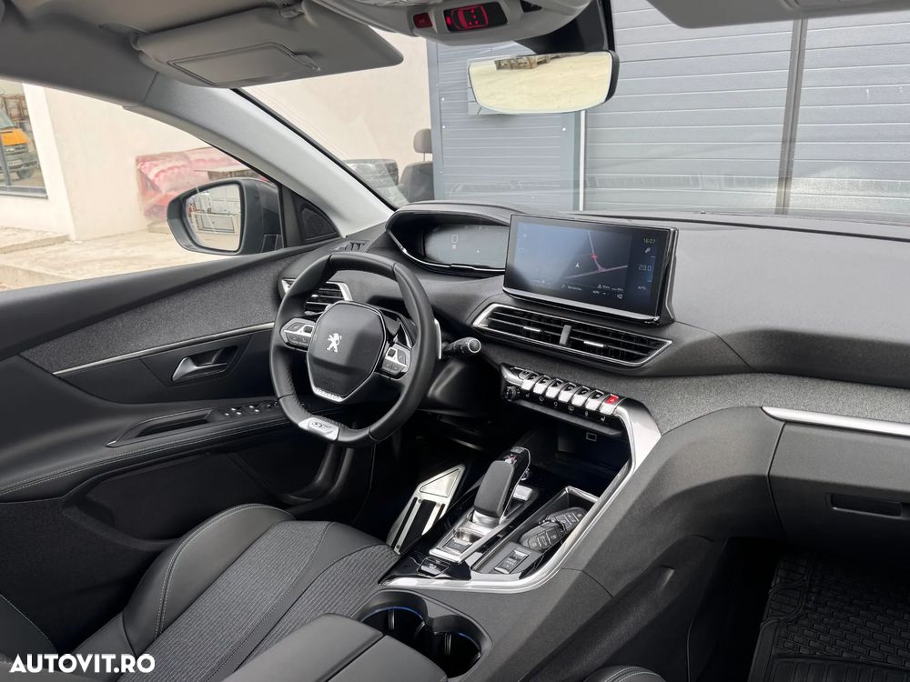 Peugeot 3008 — 9