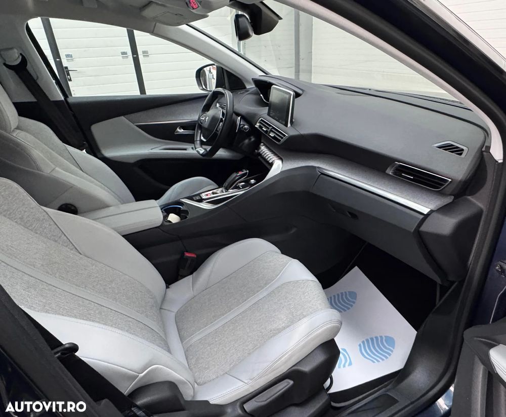 Peugeot 5008 — 8
