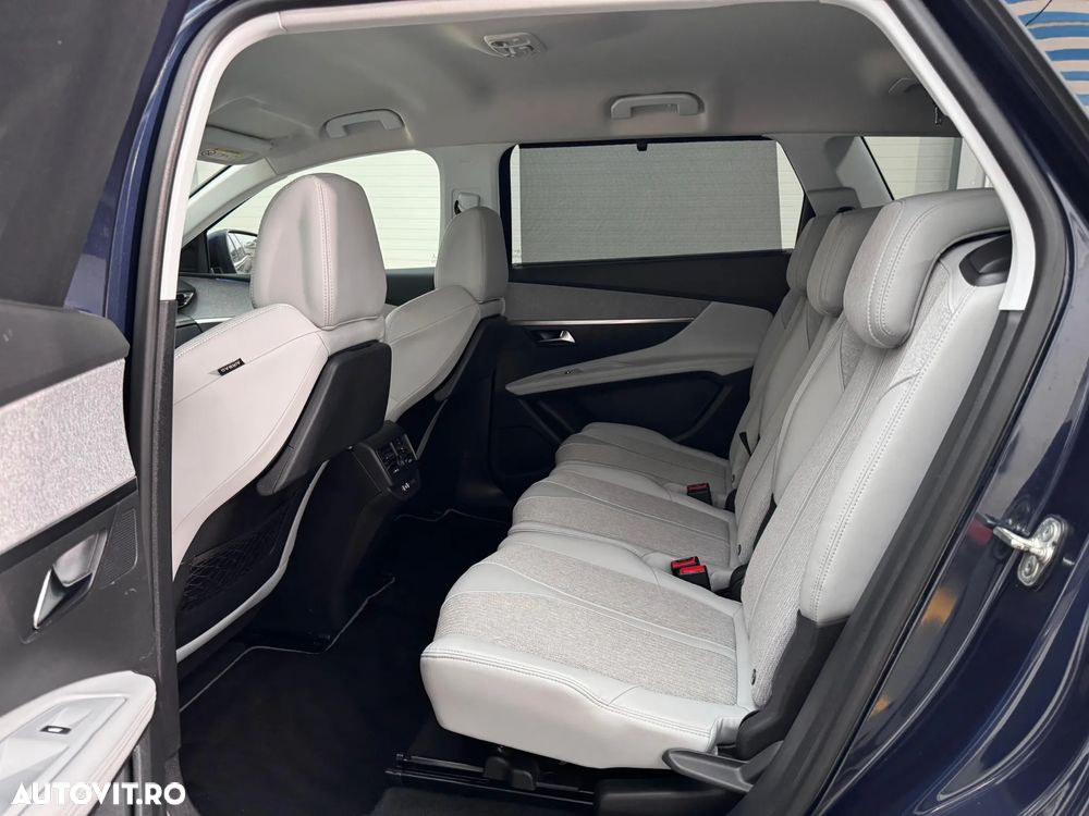 Peugeot 5008 — 12