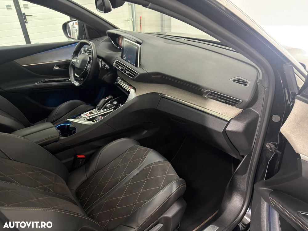 Peugeot 5008 — 9