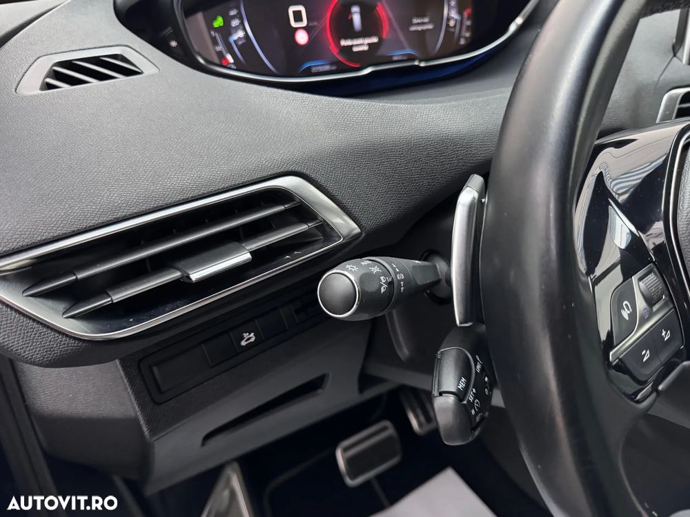 Peugeot 5008 — 26