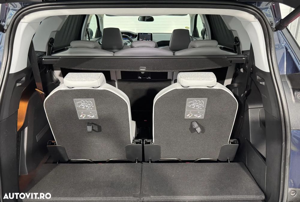Peugeot 5008 — 9