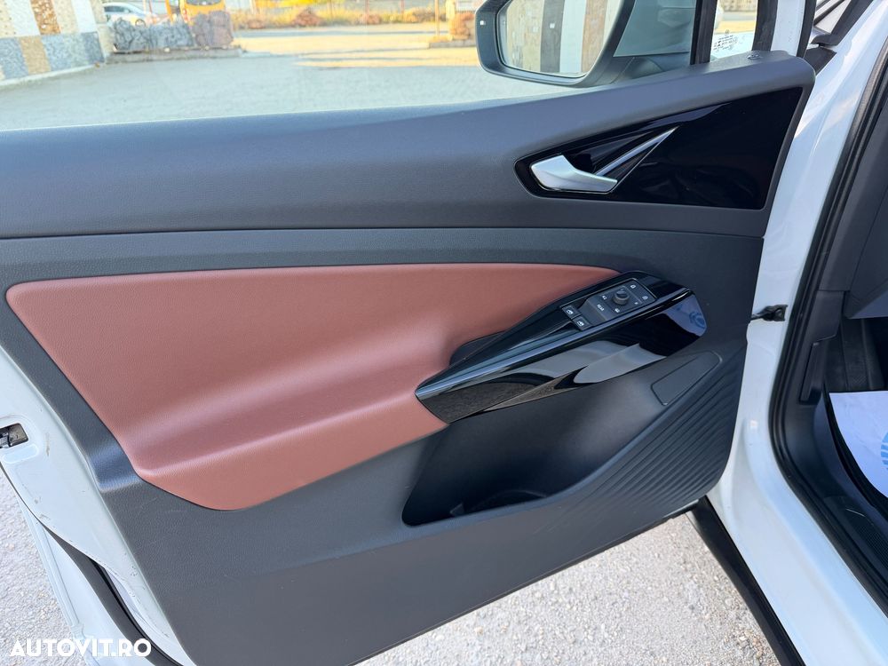 Volkswagen ID.4 — 11