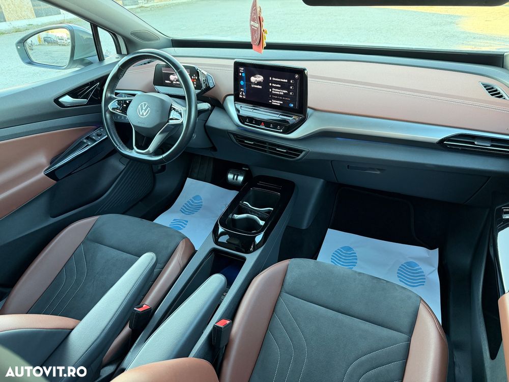 Volkswagen ID.4 — 4