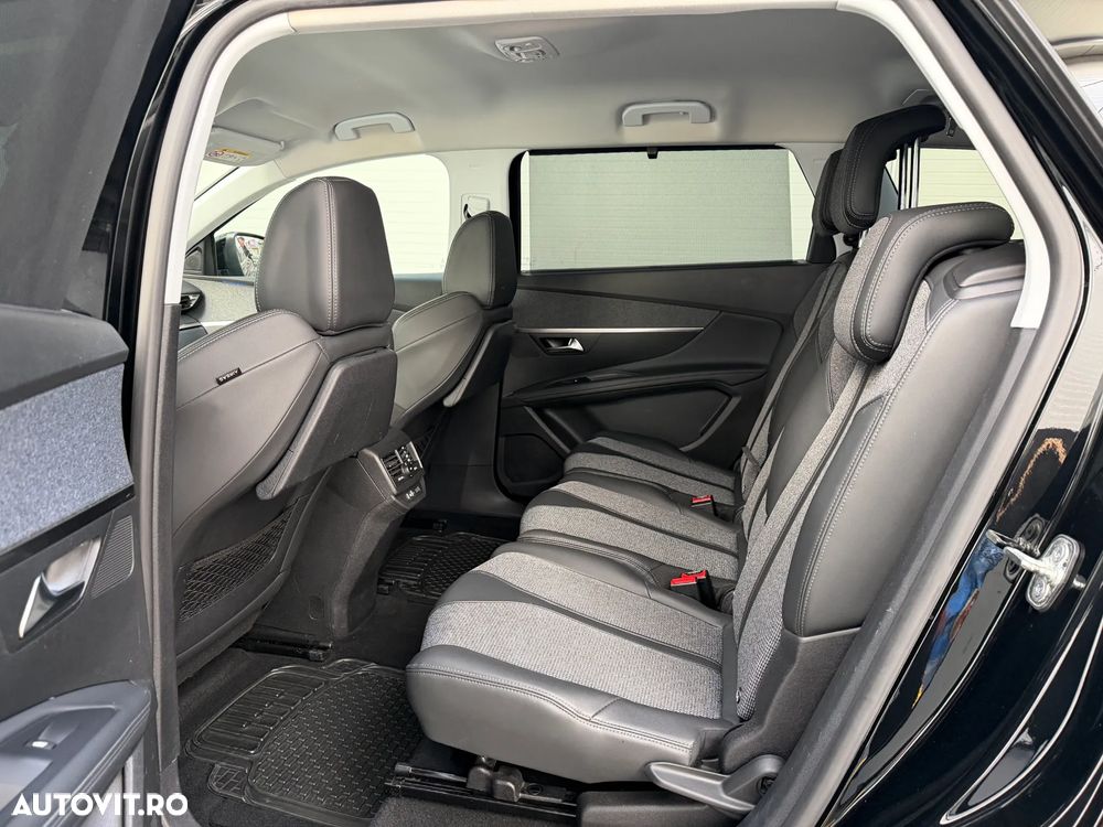 Peugeot 5008 — 16