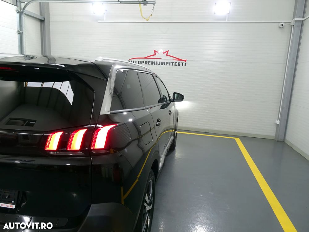 Peugeot 5008 — 13