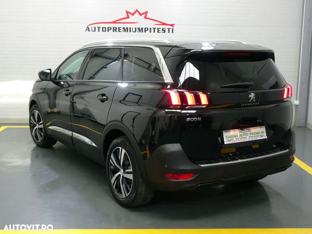 Peugeot 5008 — 8