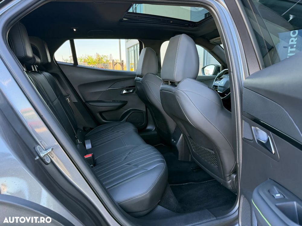 Peugeot 2008 — 16