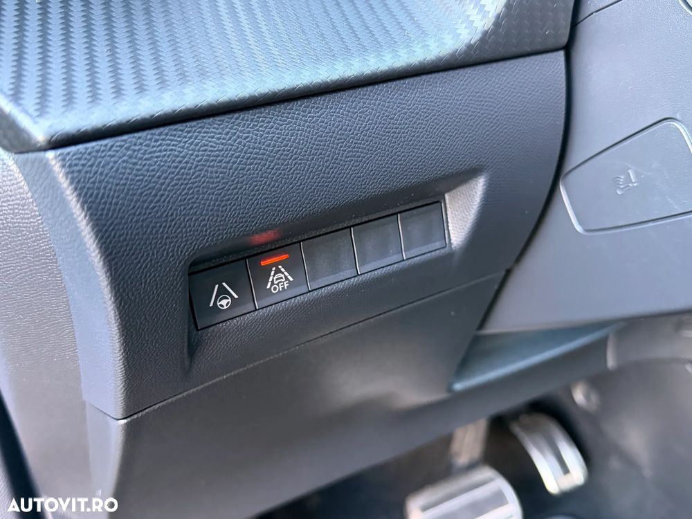 Peugeot 2008 — 24