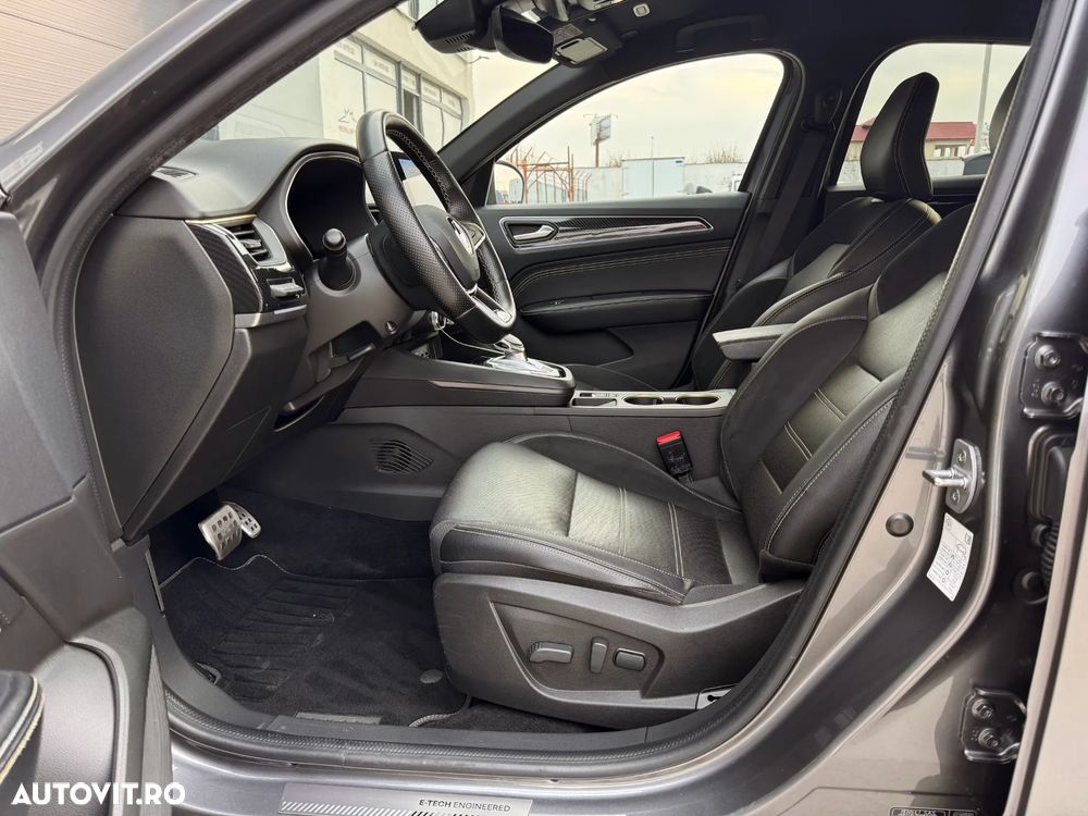 Renault Arkana — 12