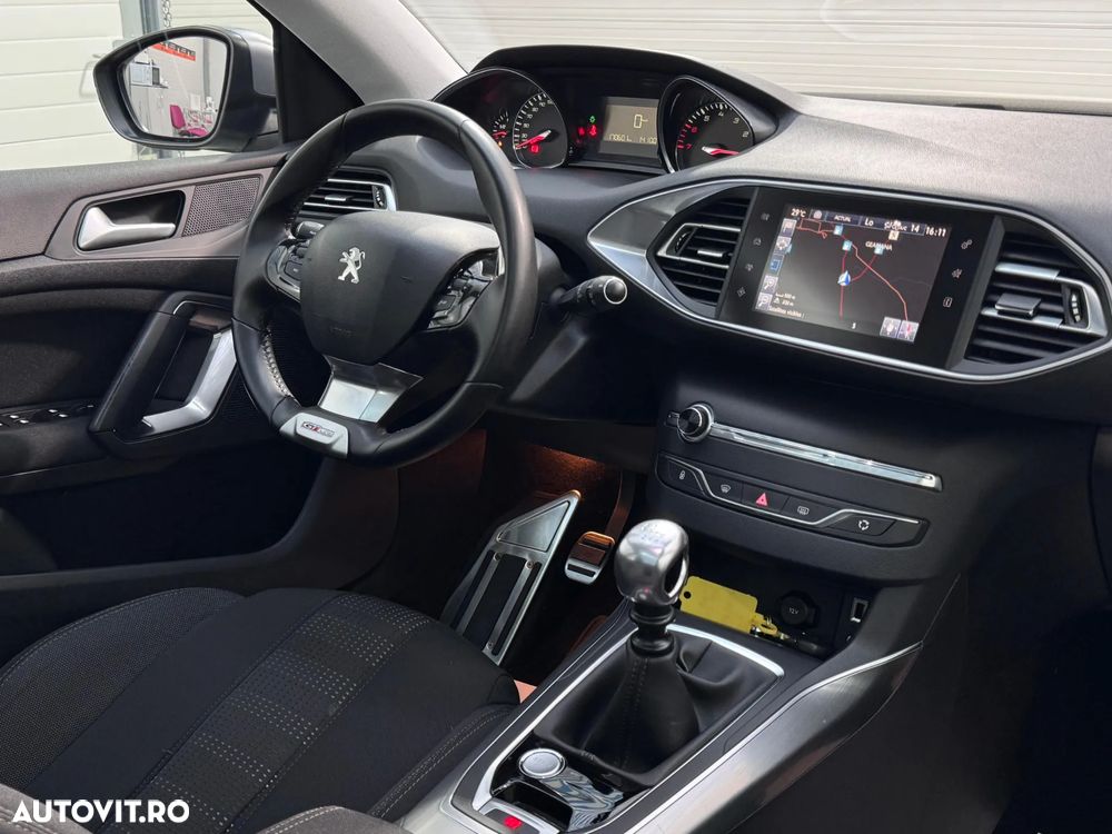 Peugeot 308 — 20