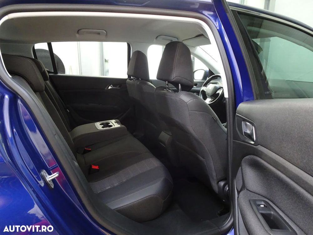 Peugeot 308 — 15