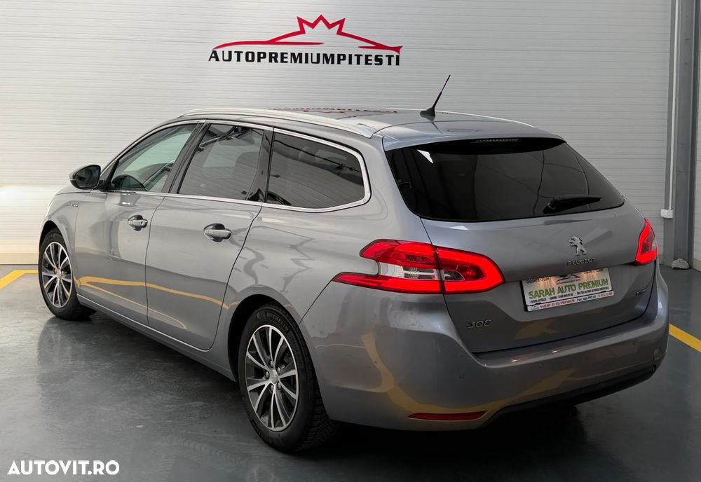 Peugeot 308 — 9