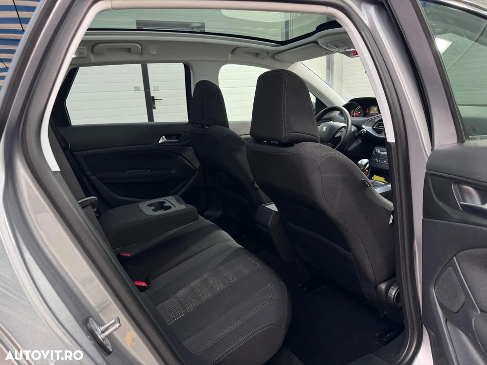 Peugeot 308 — 6
