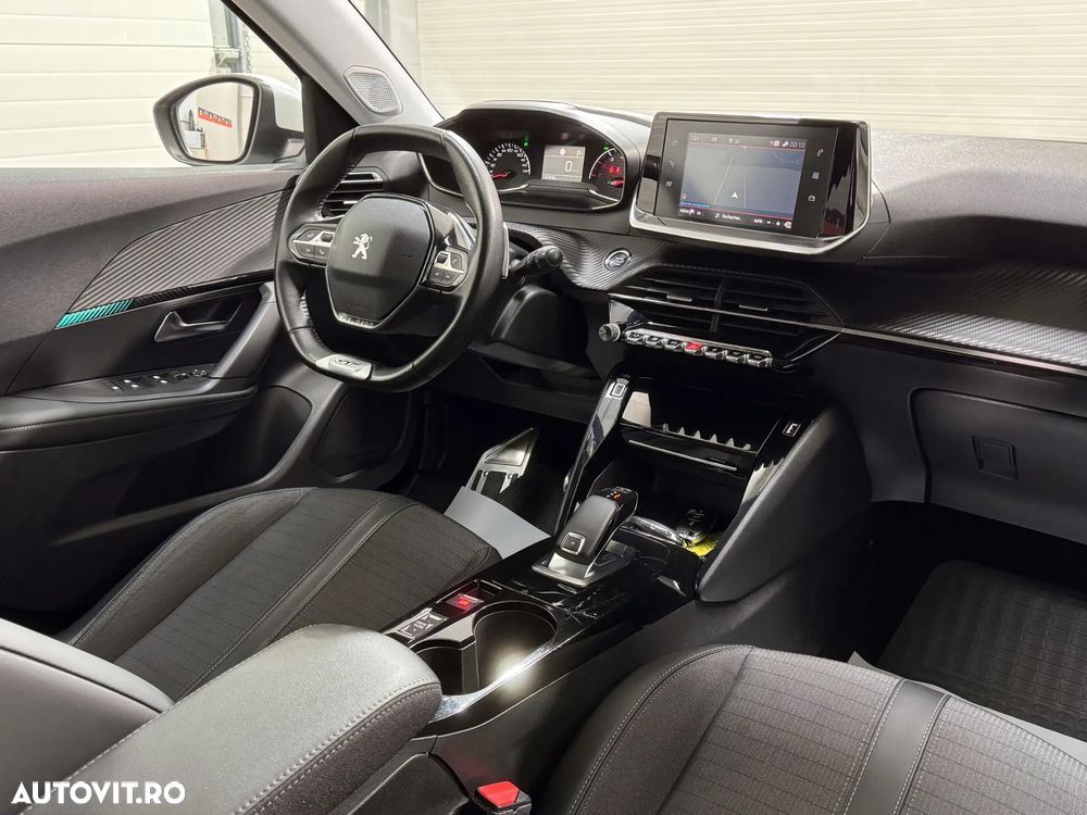 Peugeot 2008 — 7