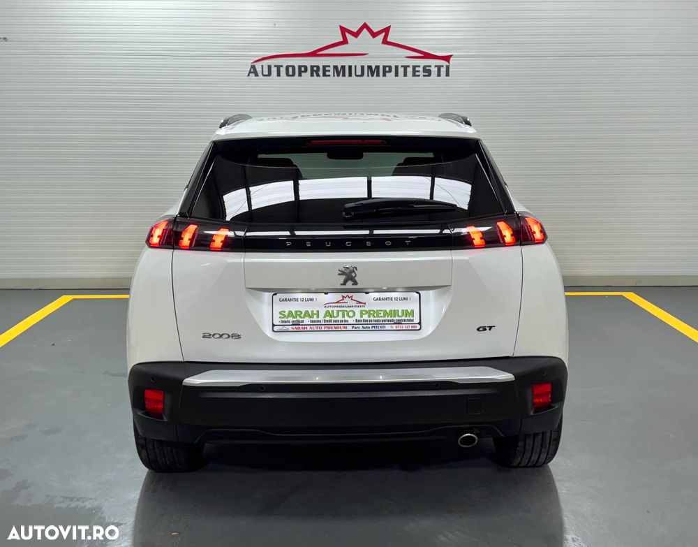 Peugeot 2008 — 10